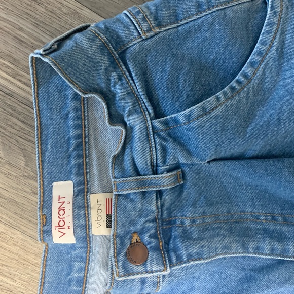 VIBRANT MiU USA vintage style high rise cut off jean shorts - Picture 5 of 5